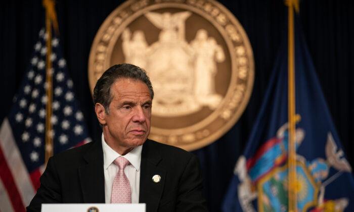 Cuomo’s Attempt at Apology Blasted by Alleged Victim - Us Against Media