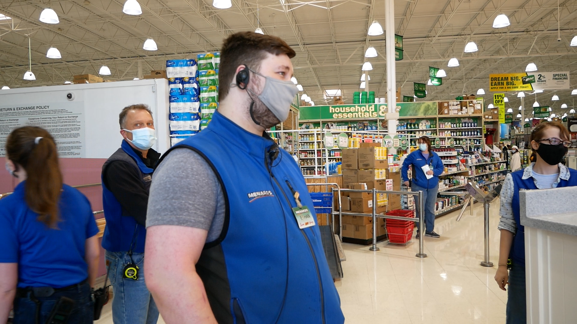 Video: Lansing Menards Maskless Protest and Bank Manager Harassing Members - Us Against Media