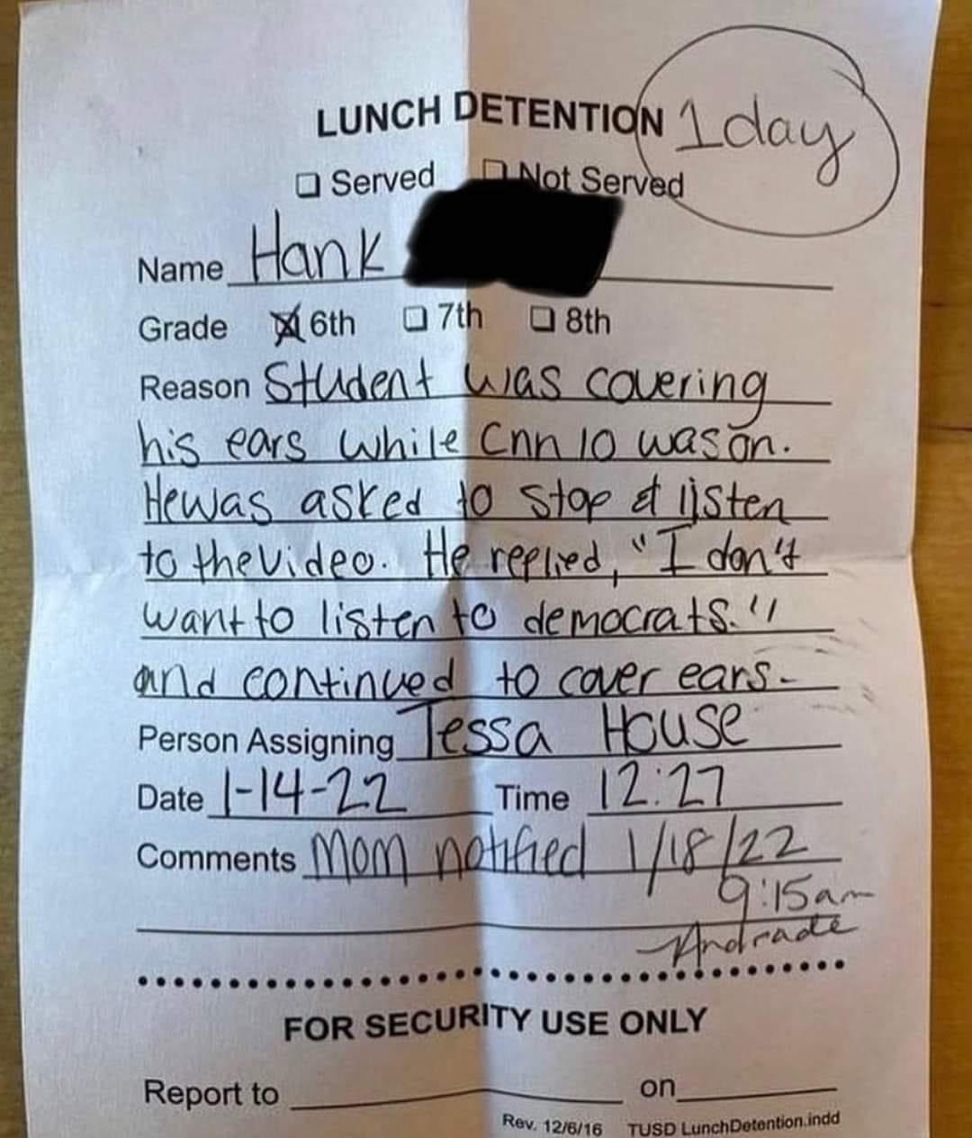 Sixth Grader Gets Detention for Covering Ears During CNN